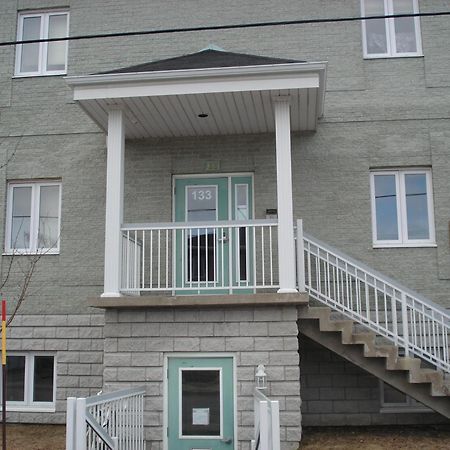 Auberge Internationale Espace Globetrotter Рімускі Екстер'єр фото